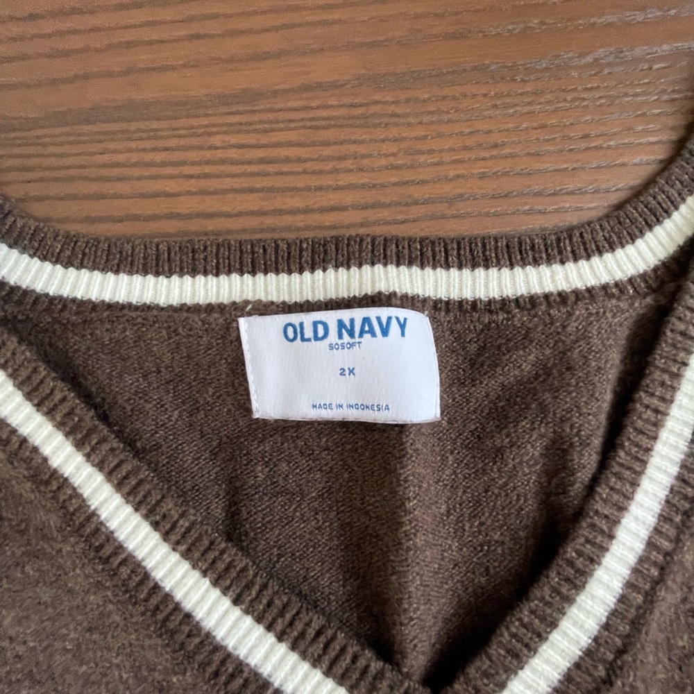 Old Navy SoSoft Loose V-Neck Sweater - Feels Like Cashmere - Warm - Plus Size - Picture 3 of 10